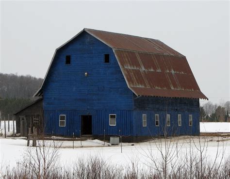 BLUE BARN.